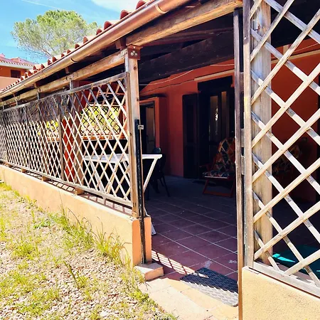 Bilocale Lu Liciu In Centro 아파트 *